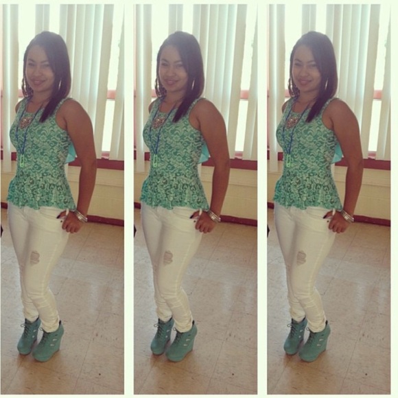 Kids Aqua Lace One Piece - Picture 3 of 3